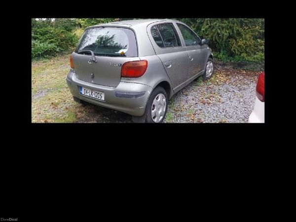 Toyota Yaris Hatchback, Petrol, 2004, Green