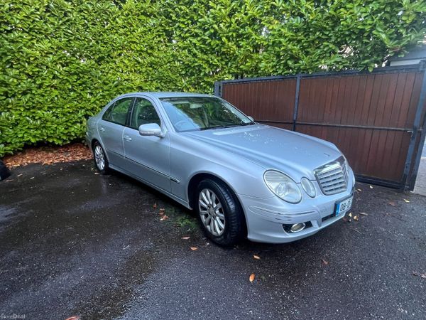 Mercedes-Benz E-Class Saloon, Diesel, 2008, Silver