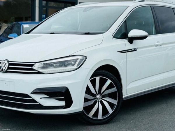 Volkswagen Touran MPV, Petrol, 2017, White