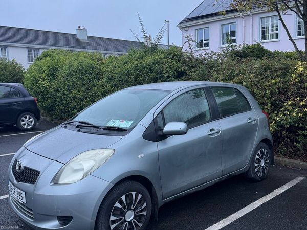 Toyota Yaris Hatchback, Petrol, 2006, Silver