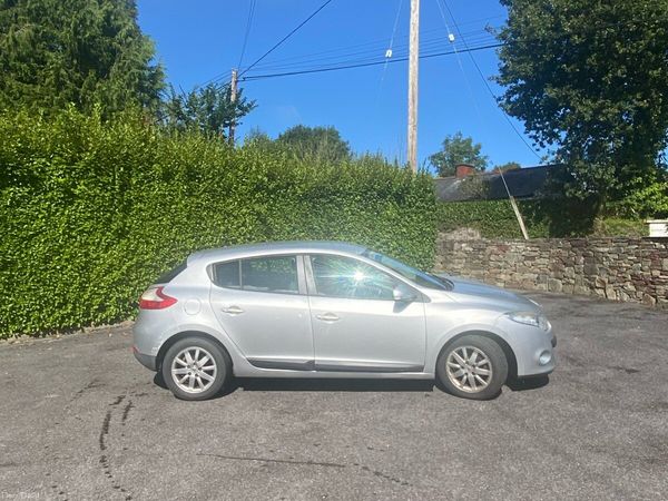 Renault Megane Hatchback, Diesel, 2012, Silver