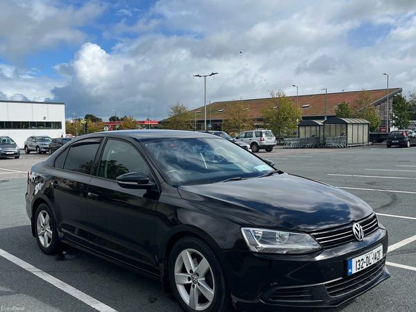 Volkswagen Jetta Saloon, Diesel, 2013, Black