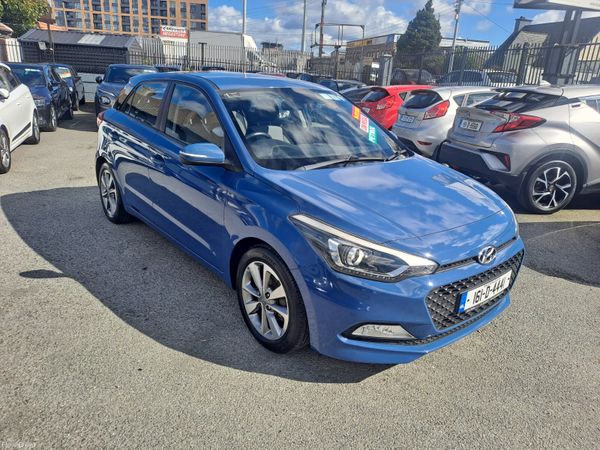 Hyundai i20 Hatchback, Petrol, 2016, Blue