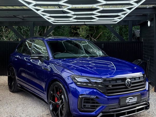 Volkswagen Touareg SUV, Petrol Plug-in Hybrid, 2023, Blue