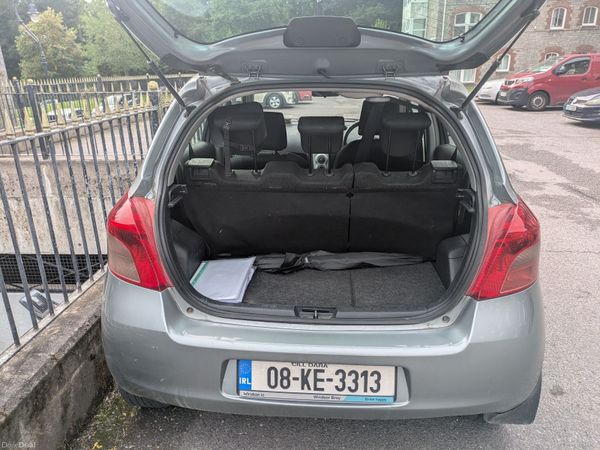 Toyota Yaris Hatchback, Petrol, 2008, Silver