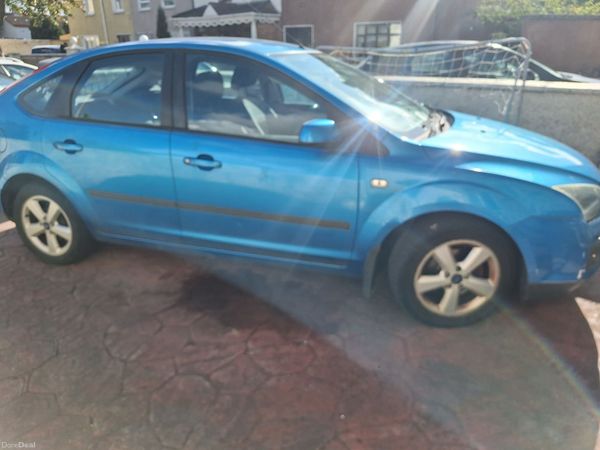 Ford Focus Hatchback, Petrol, 2005, Blue