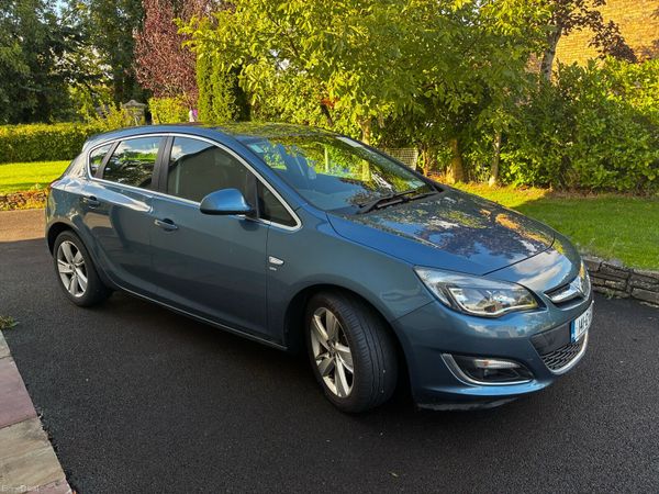 Vauxhall Astra Hatchback, Petrol, 2014, Blue