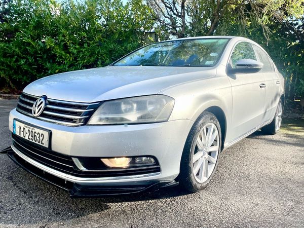 Volkswagen Passat Saloon, Diesel, 2011, Silver