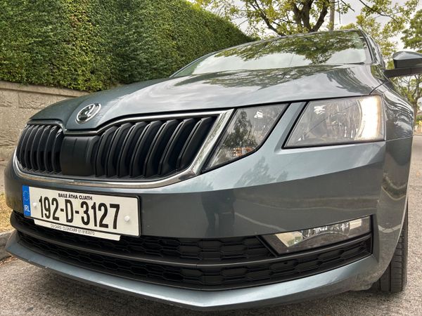 Skoda Octavia Saloon, Diesel, 2019, Black
