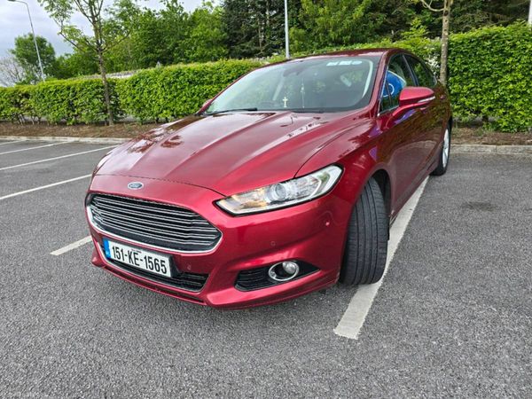 Ford Mondeo Hatchback, Diesel, 2015, Red