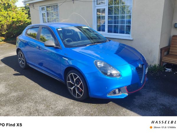 Alfa Romeo Giulietta Hatchback, Diesel, 2021, Blue