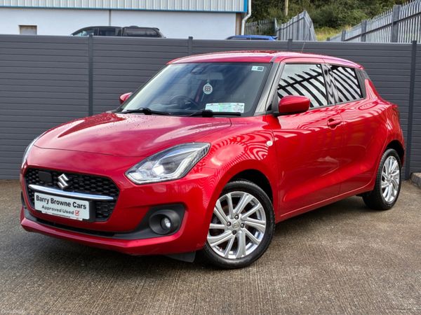Suzuki Swift Hatchback, Petrol, 2021, Red