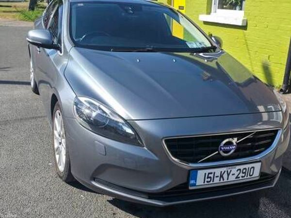 Volvo V40 Hatchback, Diesel, 2015, Grey