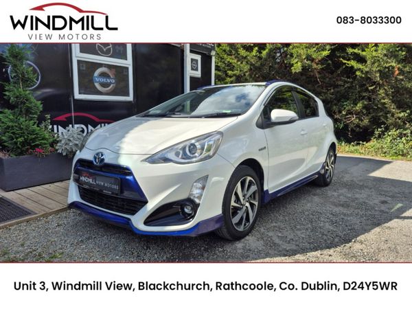 Toyota Aqua Saloon, Petrol Hybrid, 2015, White