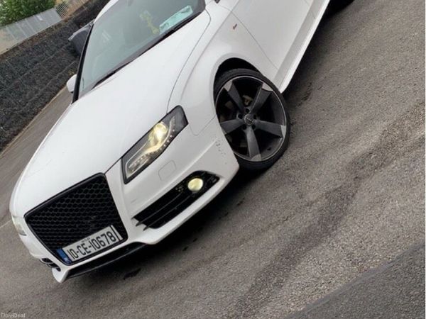Audi A4 Saloon, Diesel, 2010, White