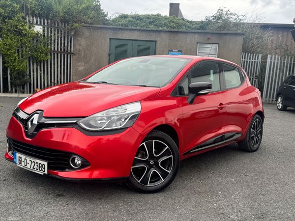Renault Clio Hatchback, Petrol, 2016, Red
