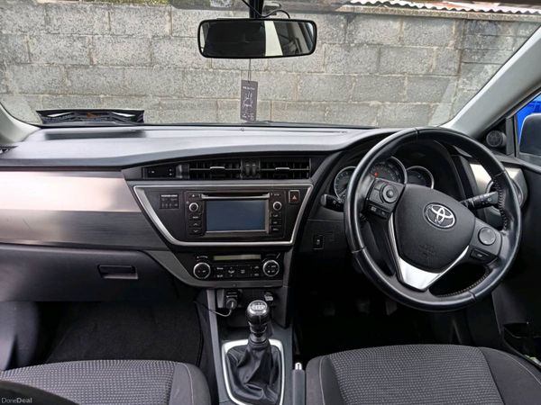 Toyota Auris Estate, Diesel, 2014, White