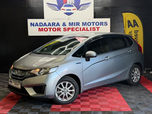 Honda Fit Hatchback, Petrol Hybrid, 2013, Silver