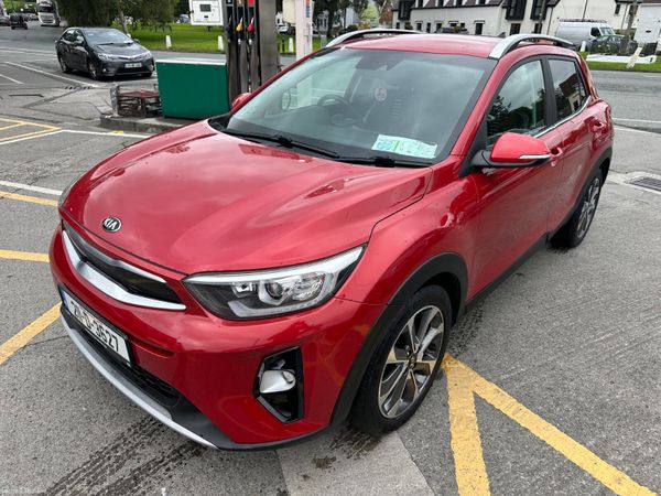 Kia Stonic Hatchback, Petrol, 2021, Red