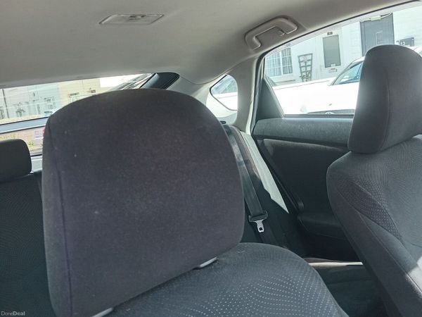 Toyota Prius Hatchback, Petrol Hybrid, 2015, Silver