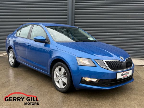 Skoda Octavia Hatchback, Diesel, 2018, Blue