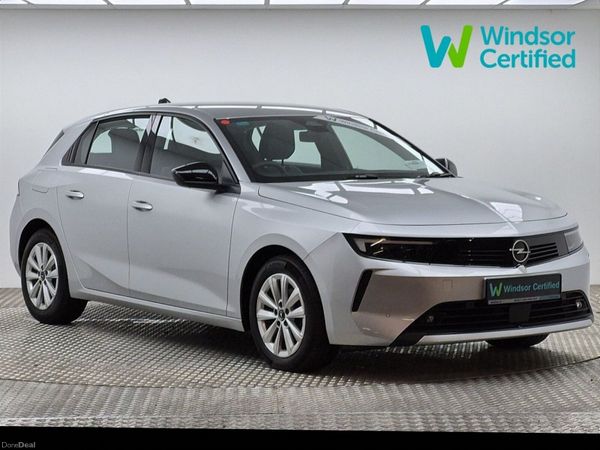 Opel Astra Hatchback, Petrol, 2025, Silver