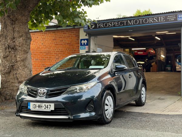 Toyota Auris Hatchback, Diesel, 2013, Black