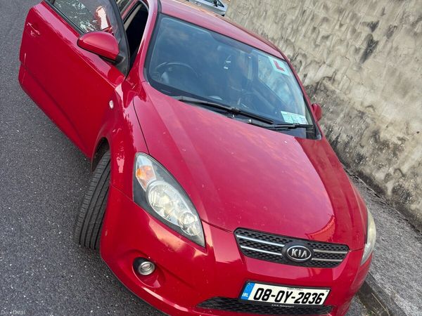 Kia Ceed Hatchback, Diesel, 2008, Red