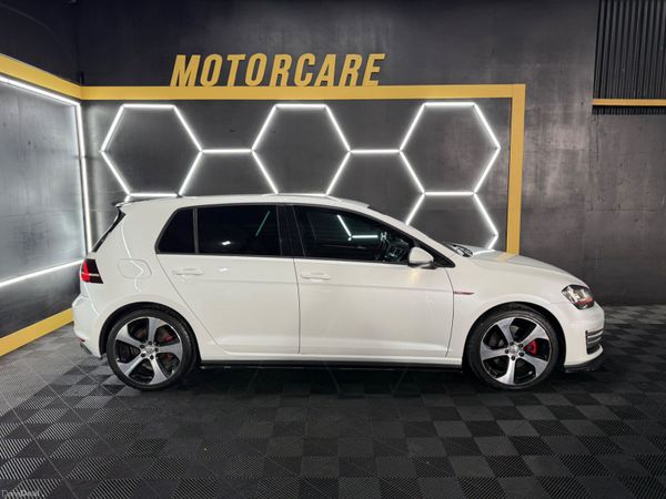 Volkswagen Golf Hatchback, Petrol, 2014, White