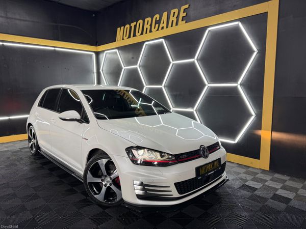 Volkswagen Golf Hatchback, Petrol, 2014, White