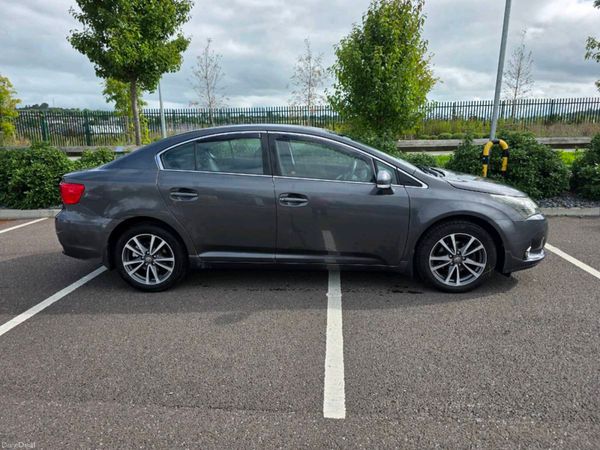 Toyota Avensis Saloon, Diesel, 2015, Grey
