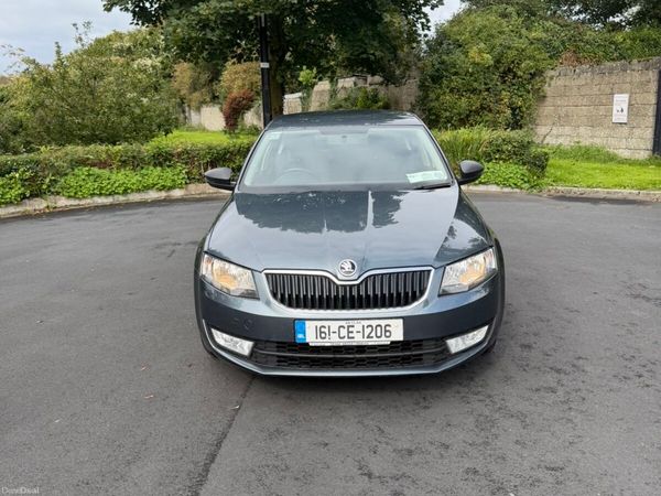 Skoda Octavia Saloon, Diesel, 2016, Grey
