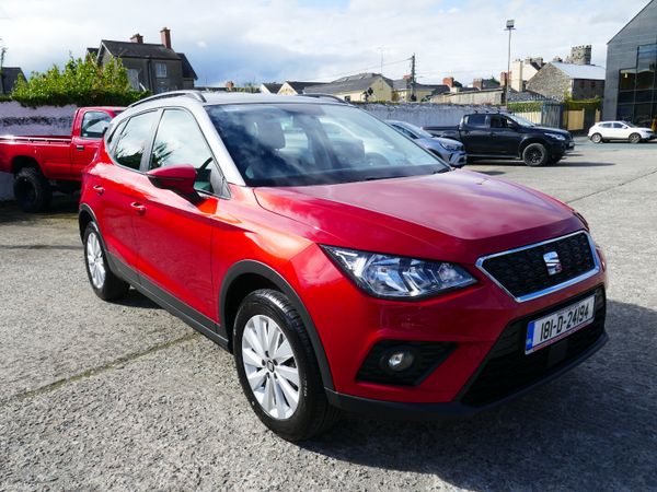 SEAT Arona SUV, Diesel, 2018, Red