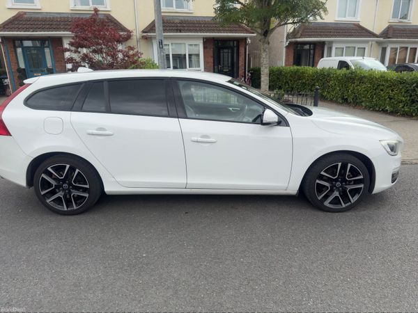 Volvo V60 Estate, Diesel, 2017, White
