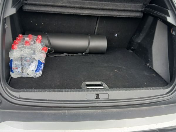 Peugeot 2008 MPV, Petrol, 2021, White