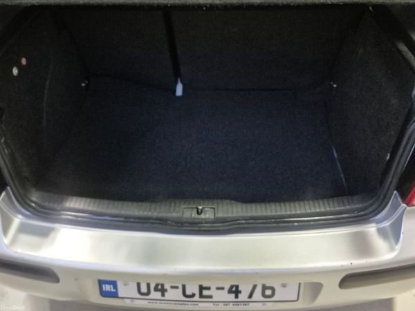 Volkswagen Golf Hatchback, Diesel, 2004, Silver
