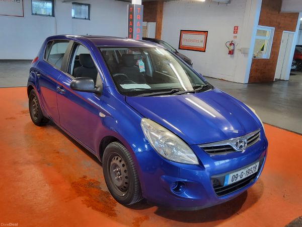 Hyundai i20 Hatchback, Petrol, 2009, Blue