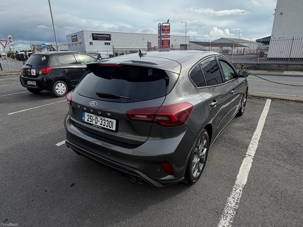 Ford Focus Hatchback, Petrol Hybrid, 2025, Grey