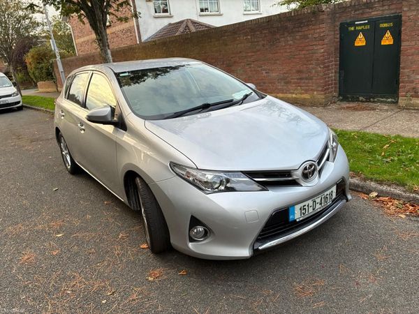 Toyota Auris Hatchback, Petrol, 2015, Silver