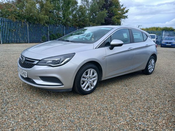 Vauxhall Astra Hatchback, Diesel, 2016, Silver