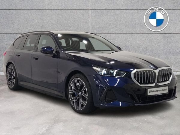 BMW 5-Series Estate, Petrol Plug-in Hybrid, 2026, Blue