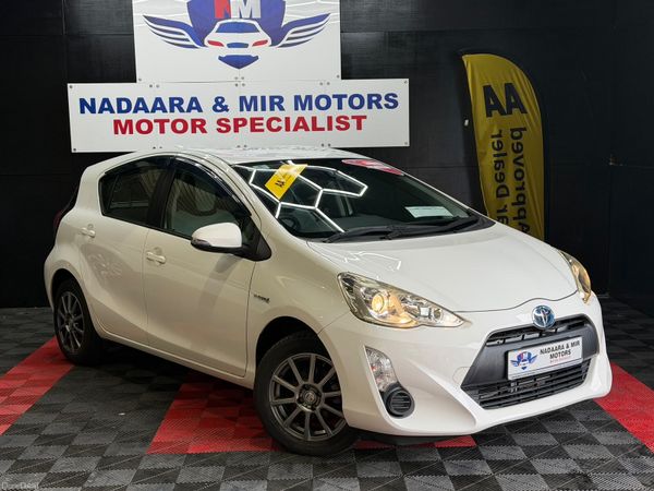 Toyota Aqua Hatchback, Petrol Hybrid, 2017, White