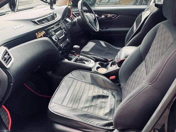 Nissan Qashqai Hatchback, Diesel, 2014, Black