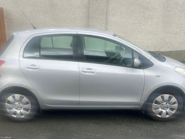Toyota Yaris Hatchback, Petrol, 2008, Silver