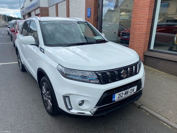 Suzuki Vitara SUV, Petrol, 2021, White