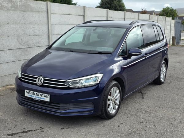 Volkswagen Touran MPV, Petrol, 2017, Blue