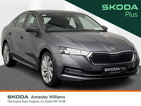 Skoda Octavia Saloon, Petrol, 2023, Grey