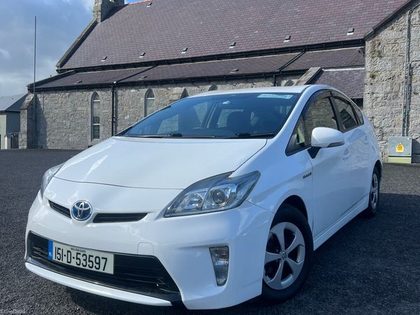 Toyota Prius Hatchback, Petrol Hybrid, 2015, White