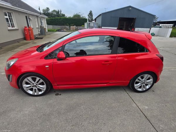 Vauxhall Corsa Hatchback, Petrol, 2014, Red