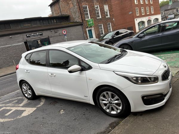 Kia Ceed Hatchback, Petrol, 2016, White